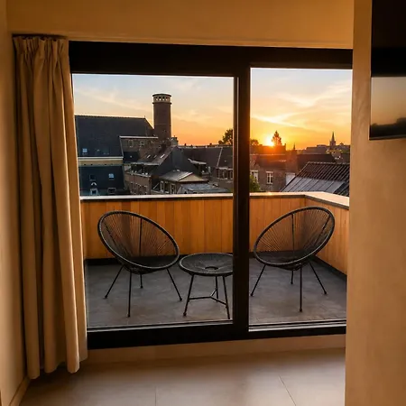 Skyline Rooftop *